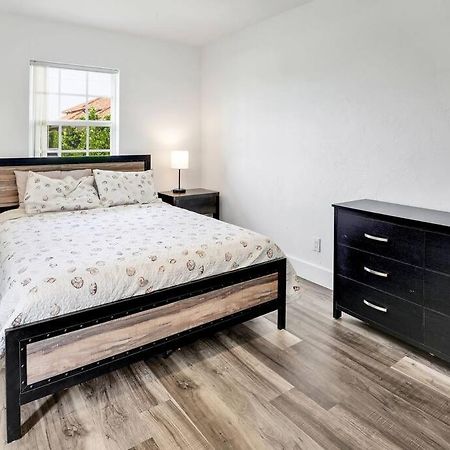 Elevated 1152 - Serene Family Friendly 4 Bed Pool Home マルコ・アイランド エクステリア 写真