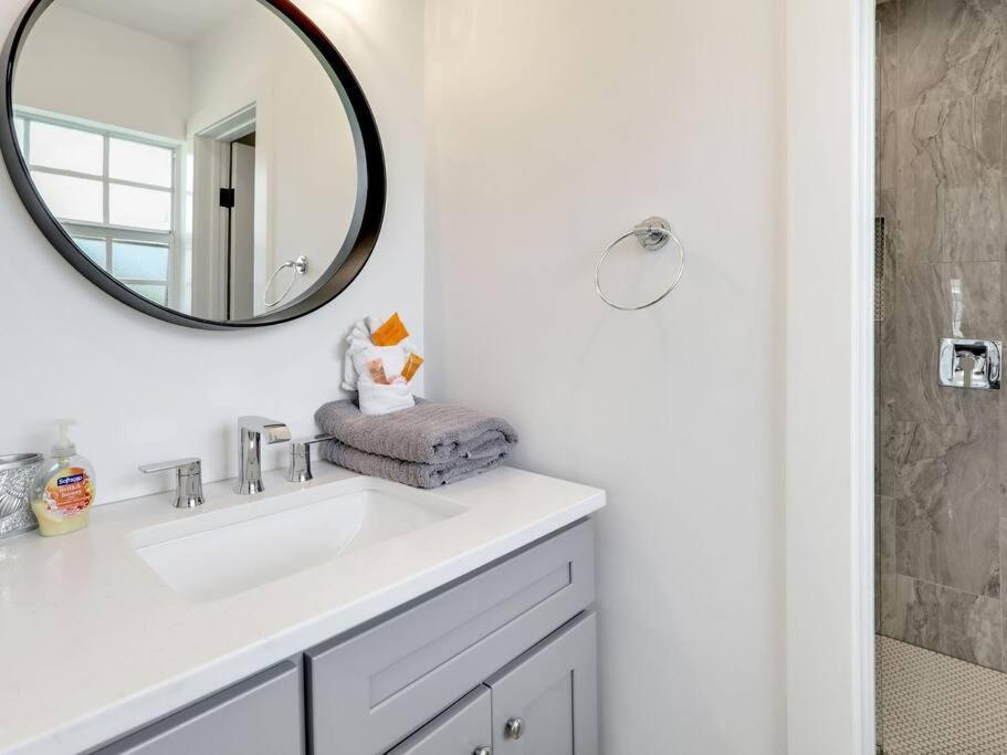 Elevated 1152 - Serene Family Friendly 4 Bed Pool Home マルコ・アイランド エクステリア 写真