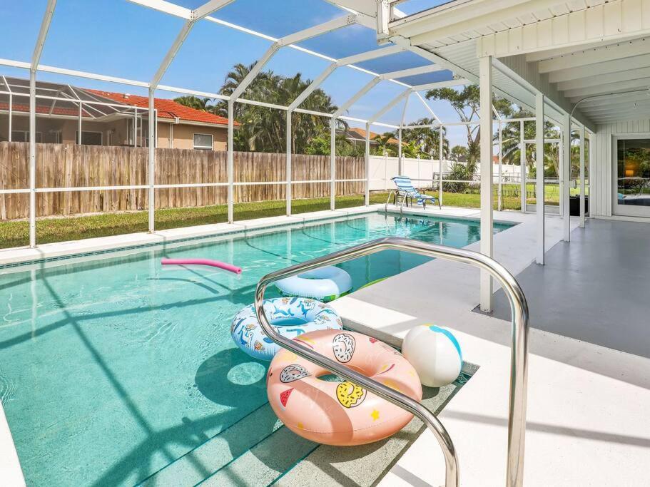 Elevated 1152 - Serene Family Friendly 4 Bed Pool Home マルコ・アイランド エクステリア 写真