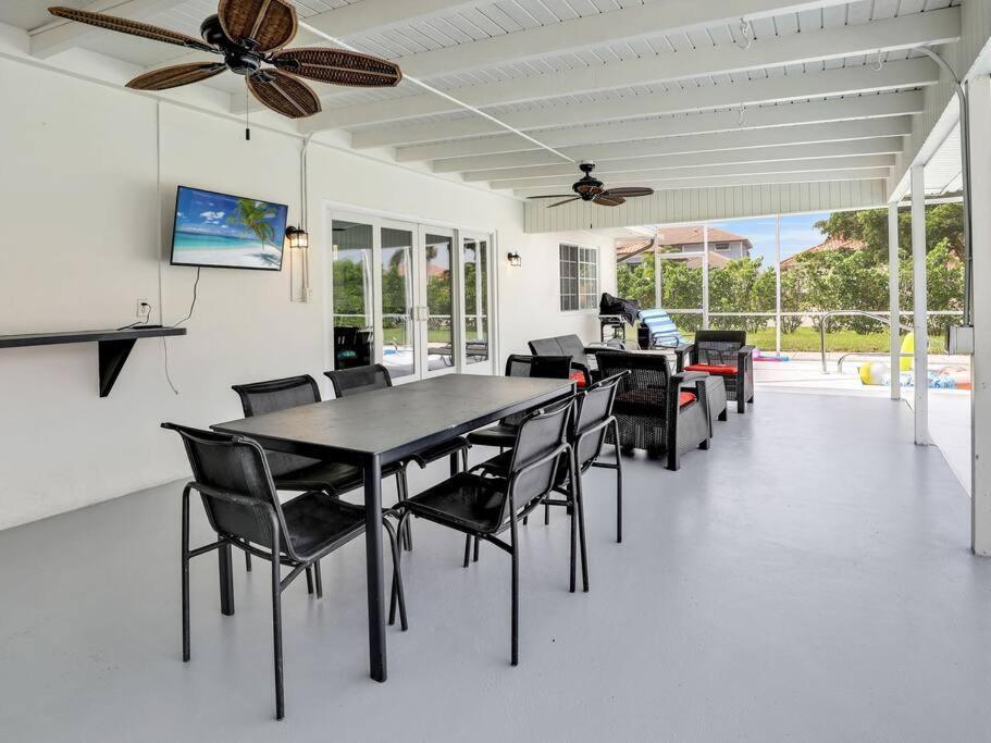 Elevated 1152 - Serene Family Friendly 4 Bed Pool Home マルコ・アイランド エクステリア 写真