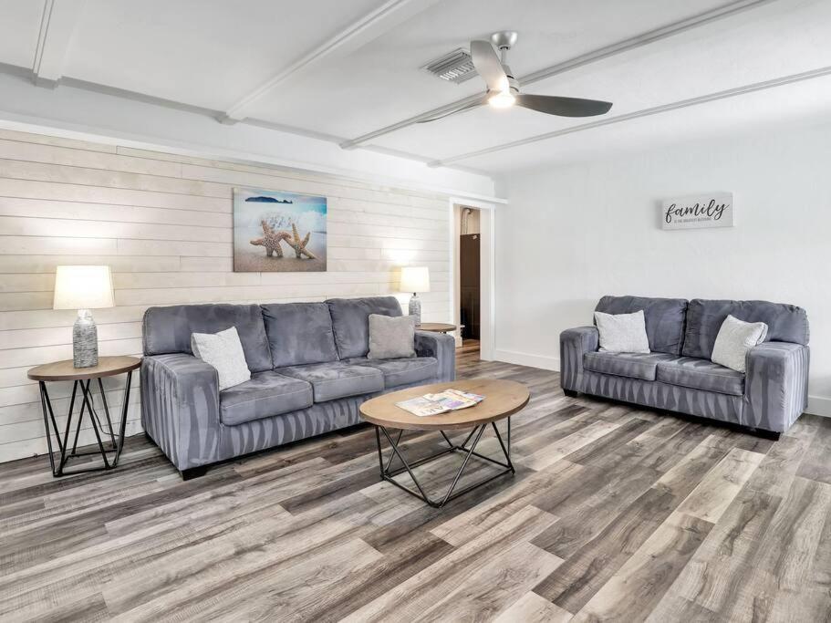 Elevated 1152 - Serene Family Friendly 4 Bed Pool Home マルコ・アイランド エクステリア 写真